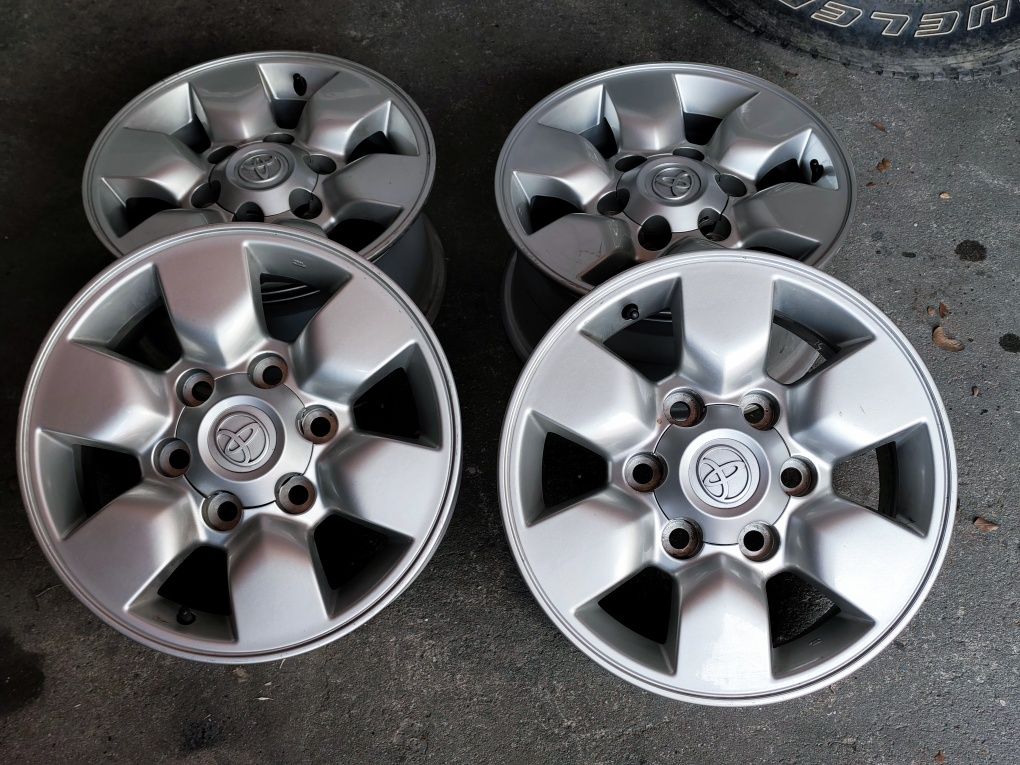 Jantes 15 Originais Toyota Hilux