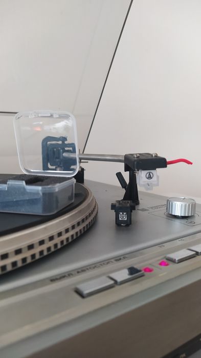 Продам програвач  Вега 110 стерео у відмінному стані.