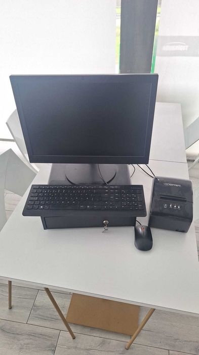 Computador com programa de faturação,  impressora sitten e gaveta