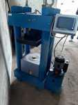 Prasa hydrauliczna 3000kN CyberTronic, laboratoryjna