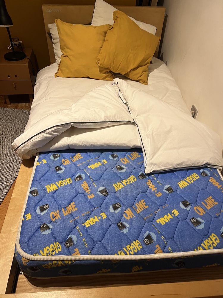Cama IKEA - Malm -estrado e colchao  - otimo estado