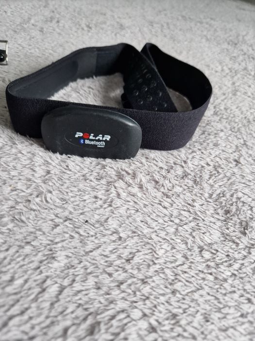 Zegarek sportowy Polar z ładowarką i pasem