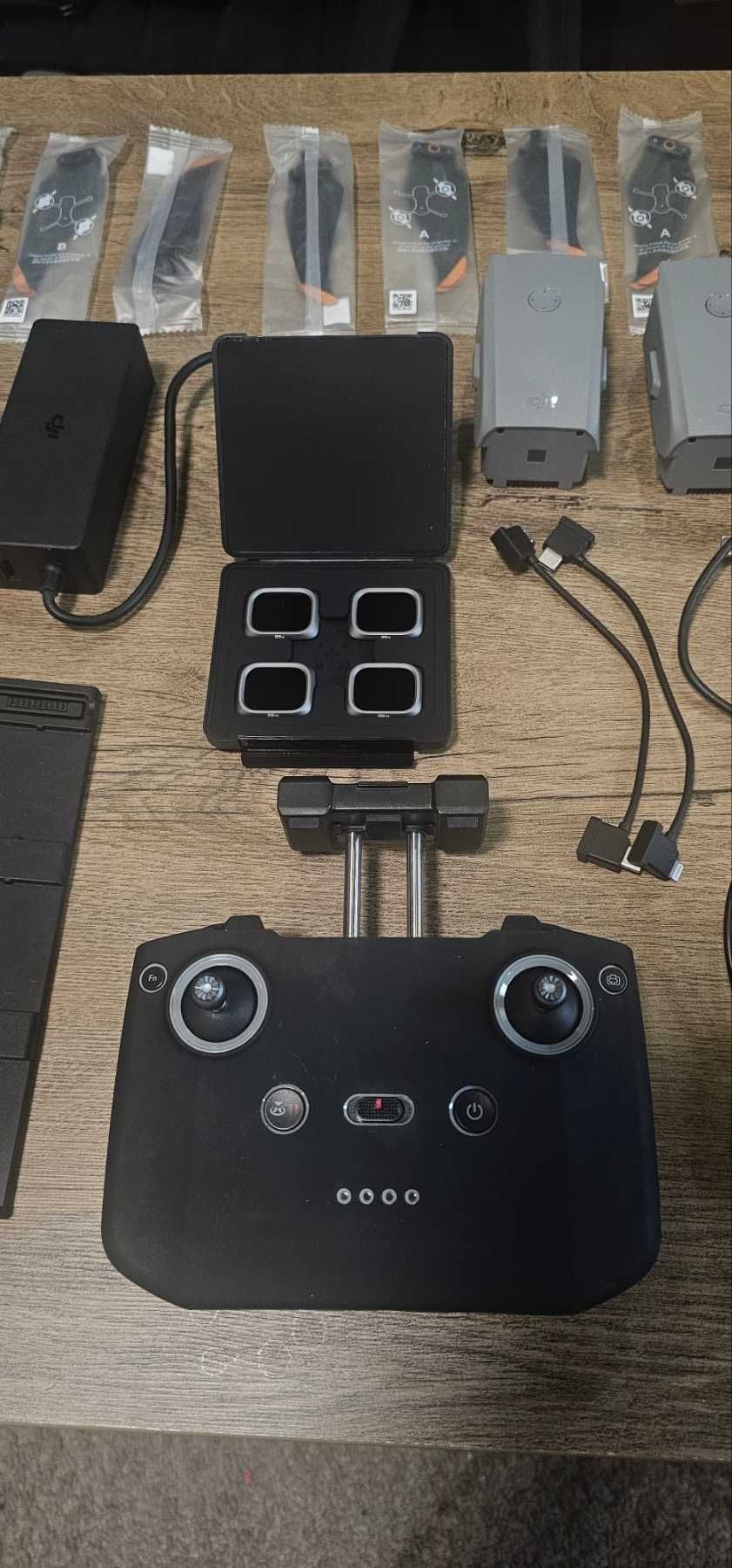 DJI Mavic Air 2S Fly More Combo (CP.MA.00000350.01) + зарядка в авто