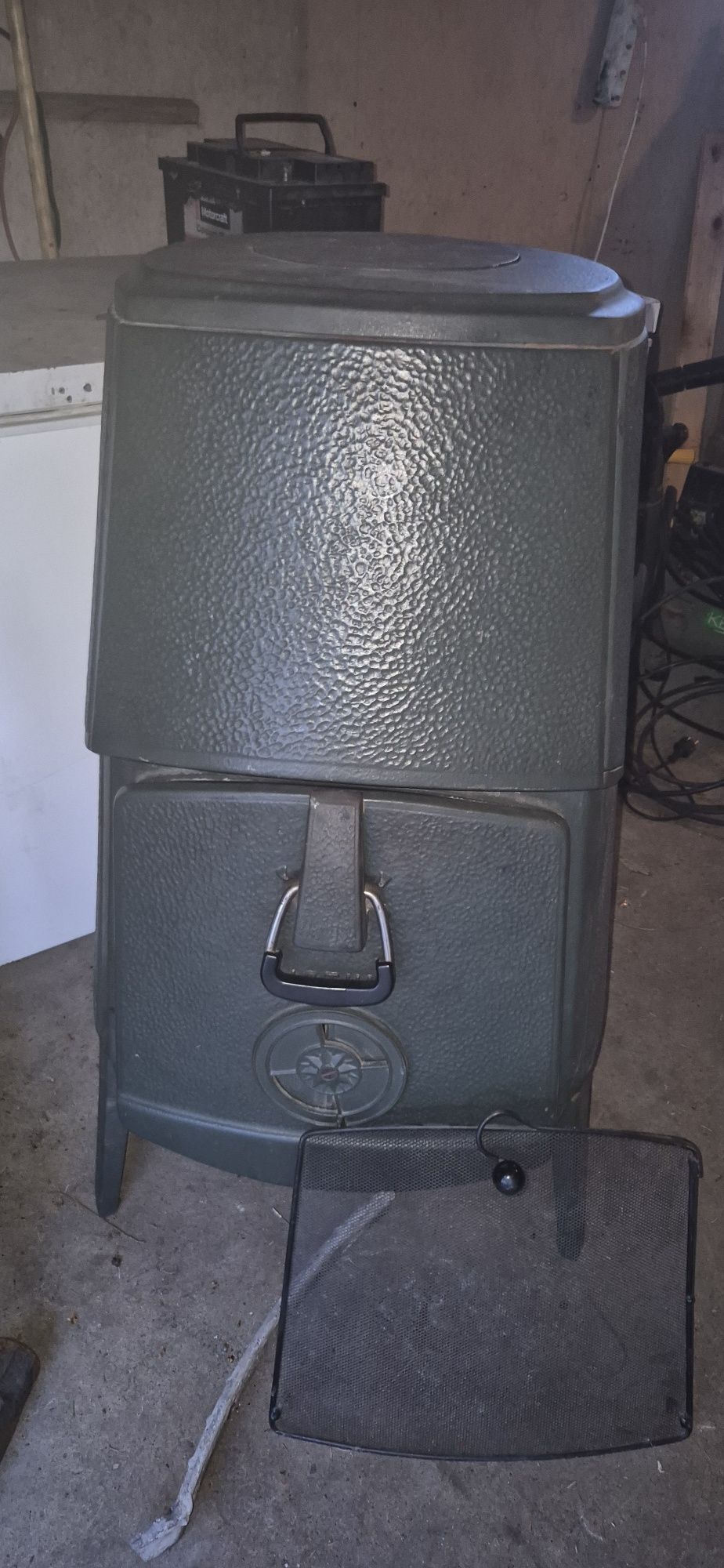 Jotul 4 z iskrownikiem z Norwegii