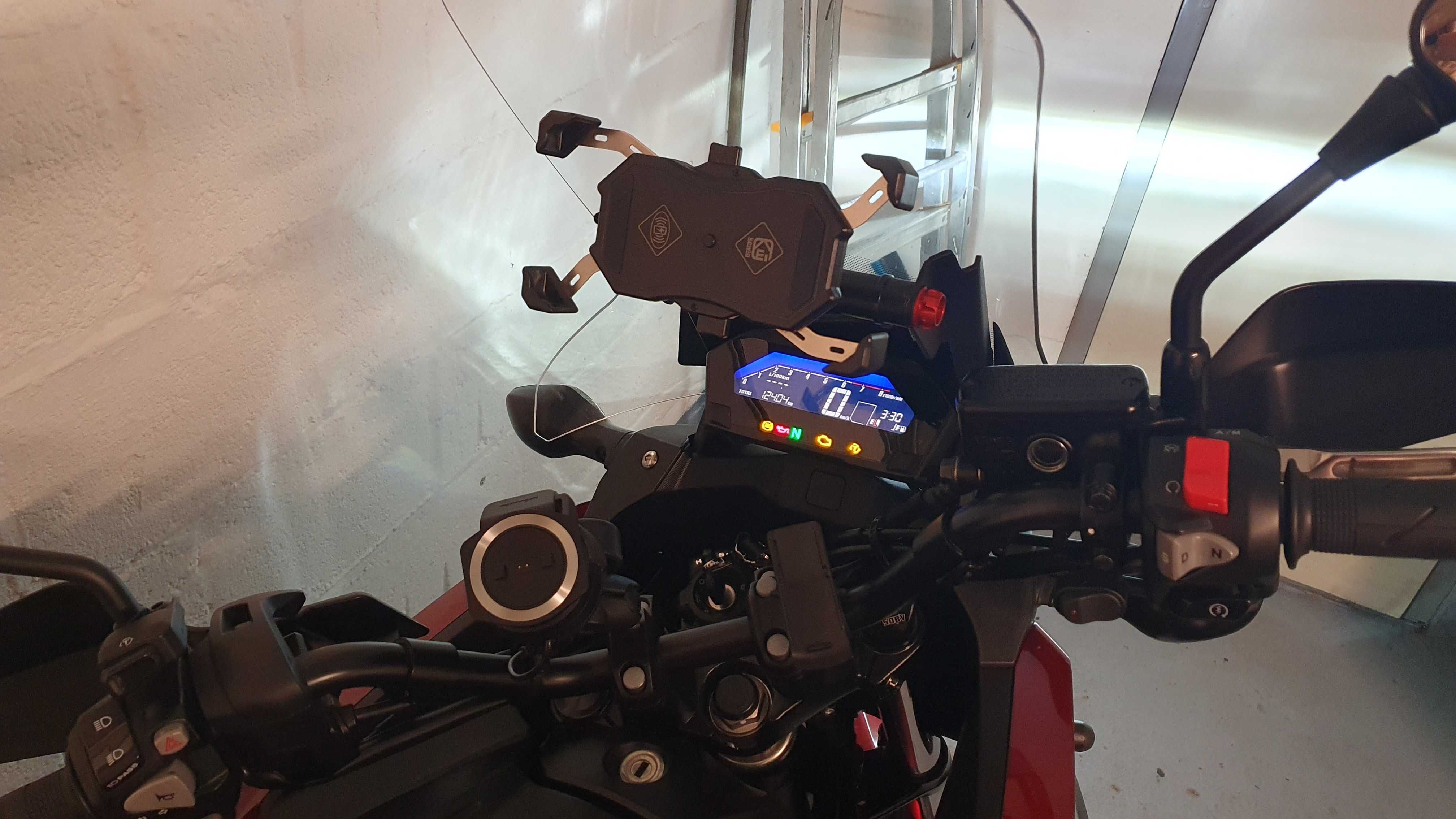 Honda NC750X DCT (+1400€ Extras+Revisão+Pneus Novos)