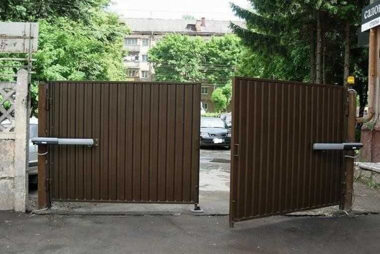 Ворота розпашні, каркас Власне виробництво TETRIX (КСС) распашные T20