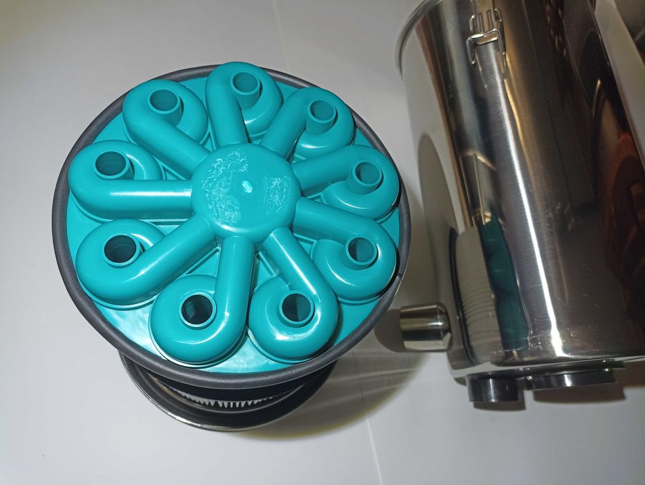 Циклонный фильтр пылеуловитель для строительного пылесоса