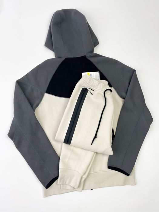 Оригінал! Костюм Nike Tech Fleece чорно-молочний (S) / Новий з бірками