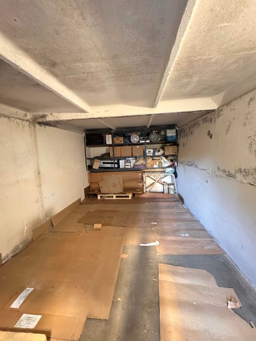 Здам гараж в центрі вул. Прибузька!