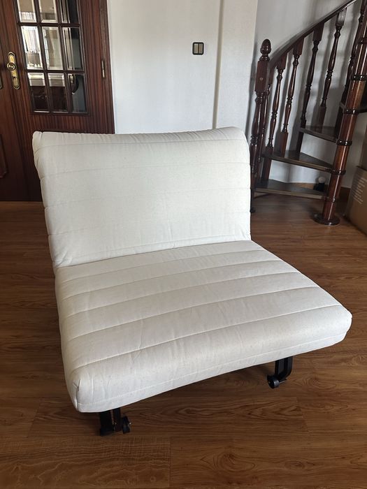 Sofá cambalhota individual.