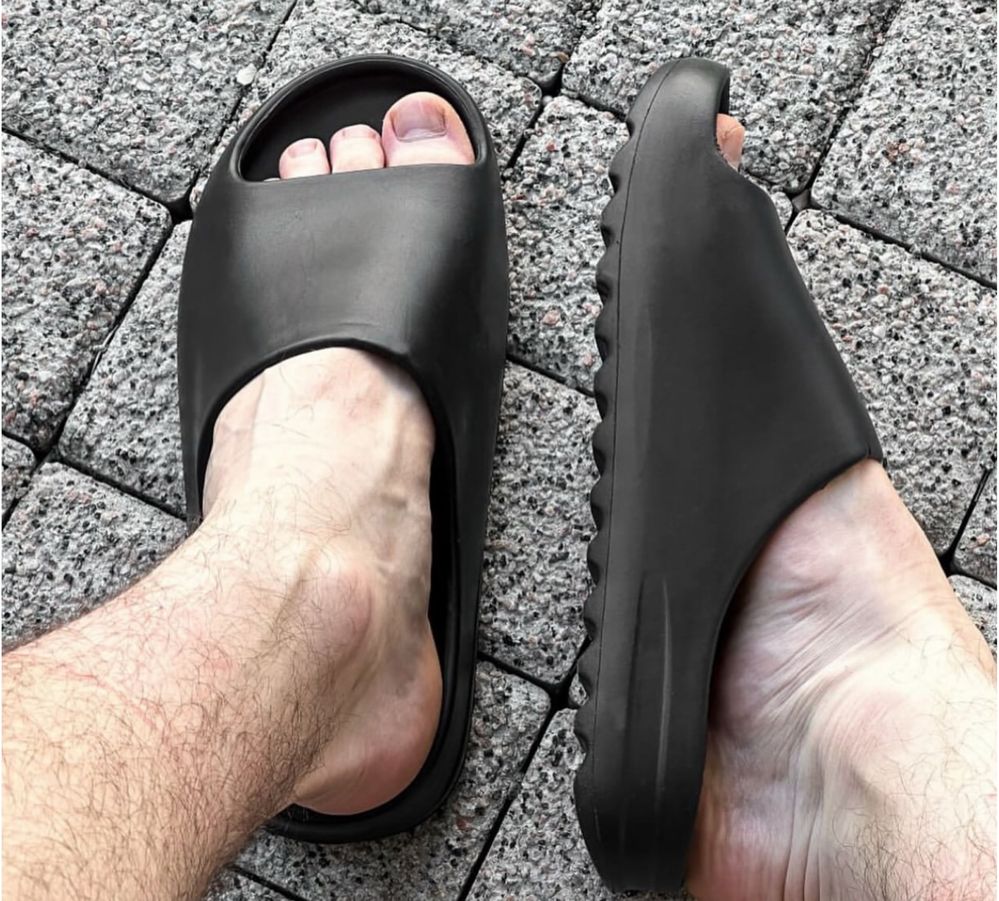 Чоловічі тапки Adidas Yeezy Slide