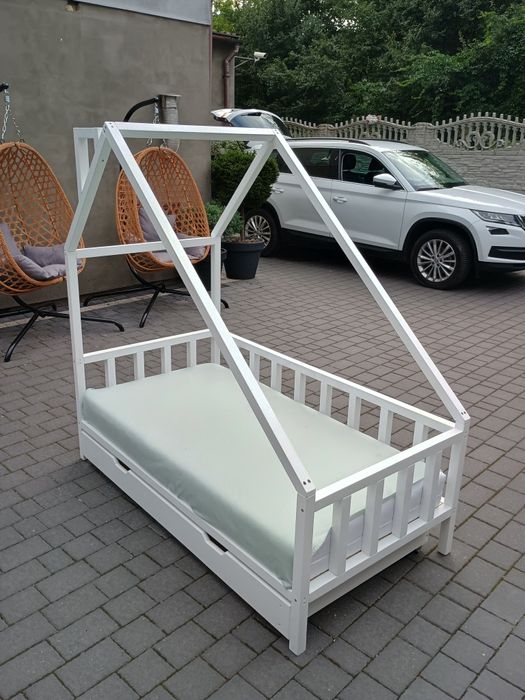 Łóżko domek używane