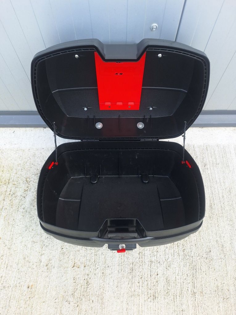 Kufer centralny Givi E45(monokey)+Oparcie dla pasażera+1 kluczyk