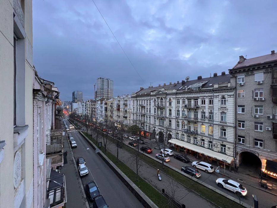 Оренда вишуканої 3к квартири по вул. Антоновича. Центр.