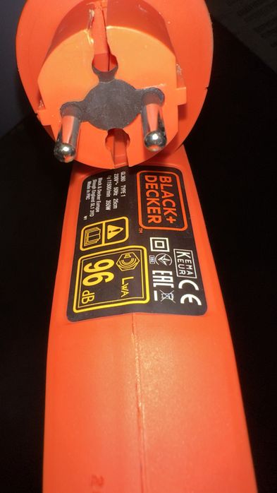 Aparador/Roçador Black Decker