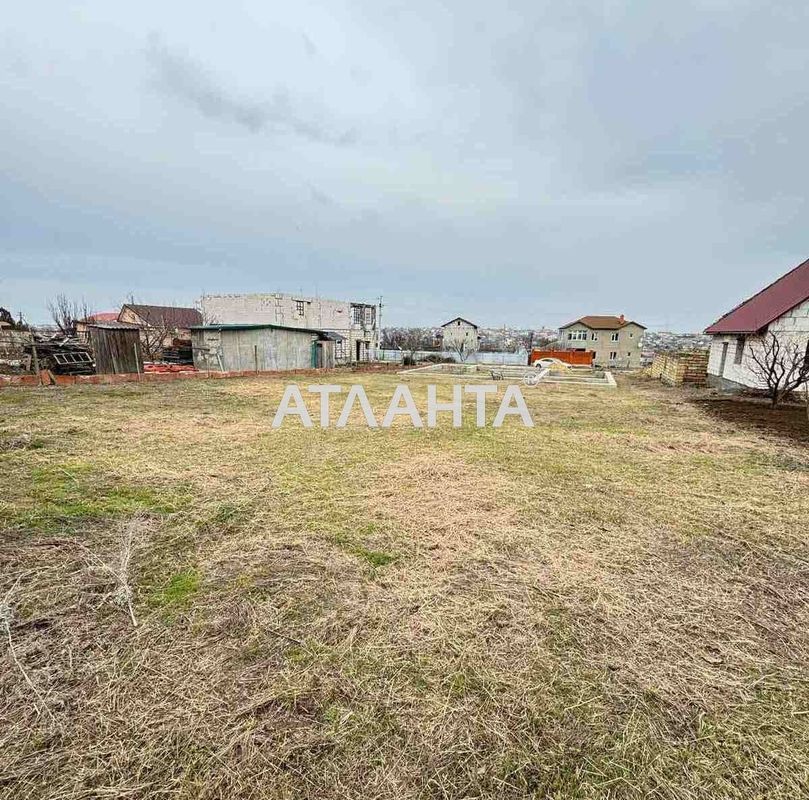 Участок с фундаметном в центре Нерубайского. Район Романтиков