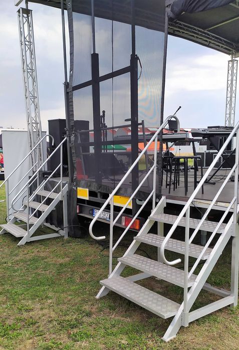 Scena atestowana 8m x 6m x 5m Szybki montaż mobilna z 2024r