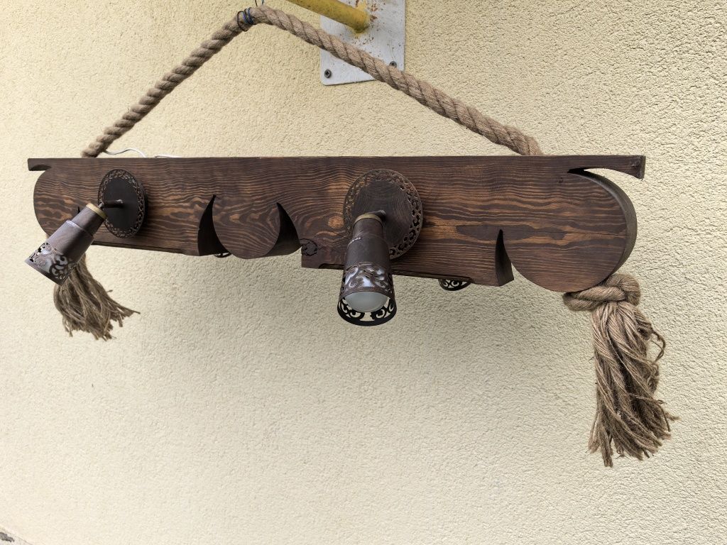 Drewniana pokojowa lampa wisząca stylowa