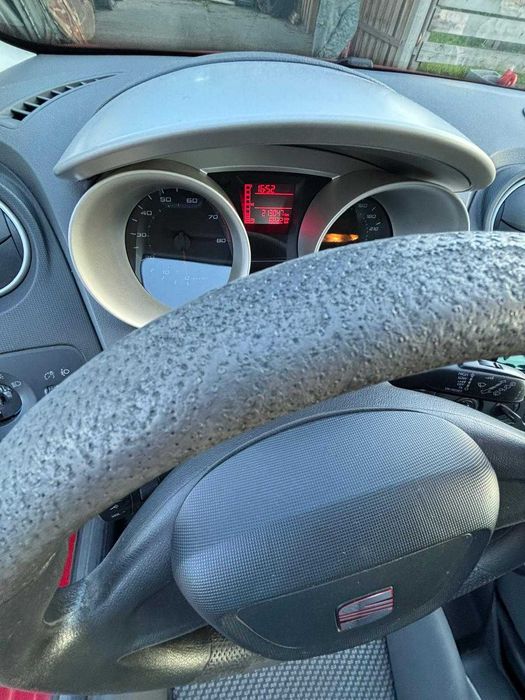 Syndyk sprzeda samochód marki SEAT Ibiza 1.4 MR'08 E4 6J