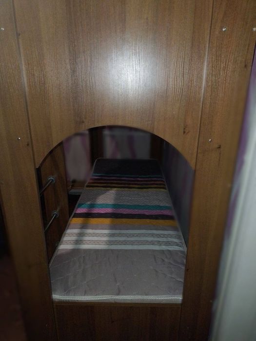 двохярусне ліжко