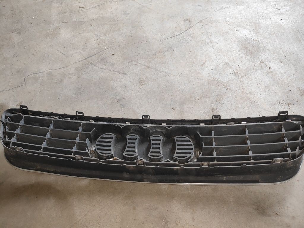 A3 8L Lift grill atrapa zderzaka chrom 8L0.853.651A i inne