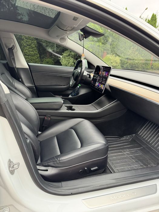Орнедна авто Tesla Model 3  Long Range