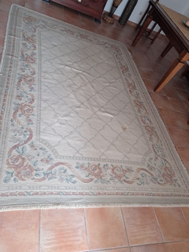 Tapete Arraiolos grande