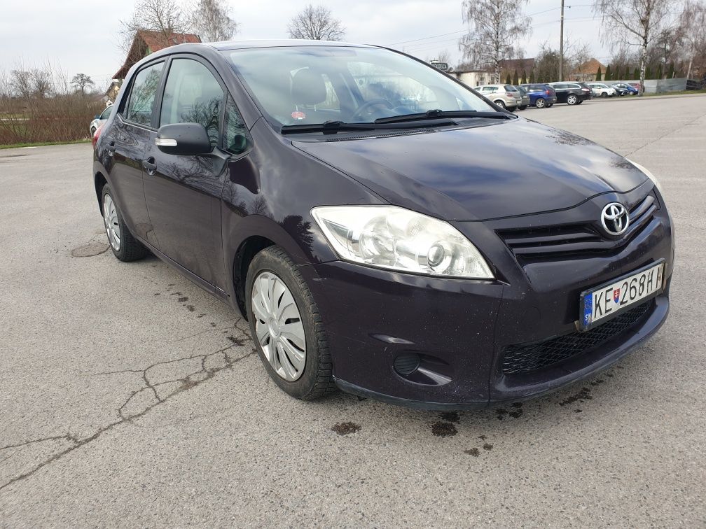 Toyota Auris 1.6 benzyna