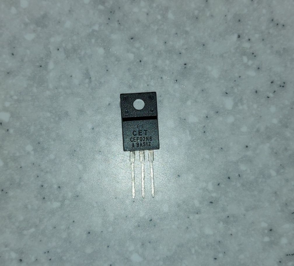 Транзистор полевой CEF02N6