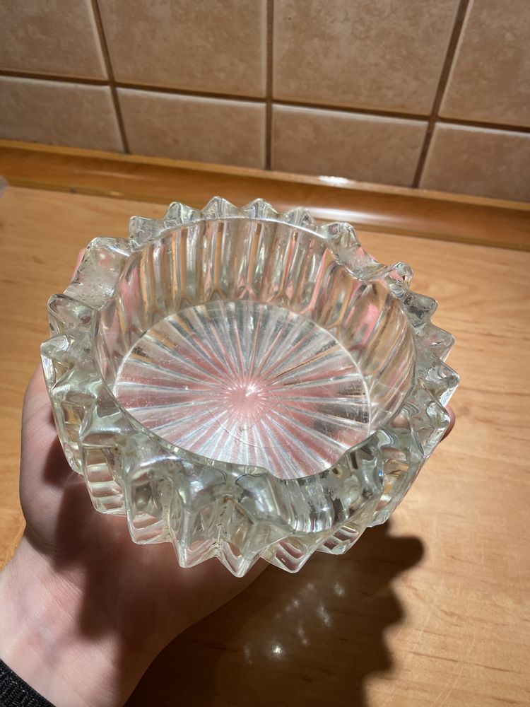 Szklana popielniczka (bardzo grube szkło)Vintage PRL