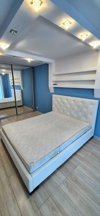 Продам 3-кімнатну квартиру в Шептицькому!