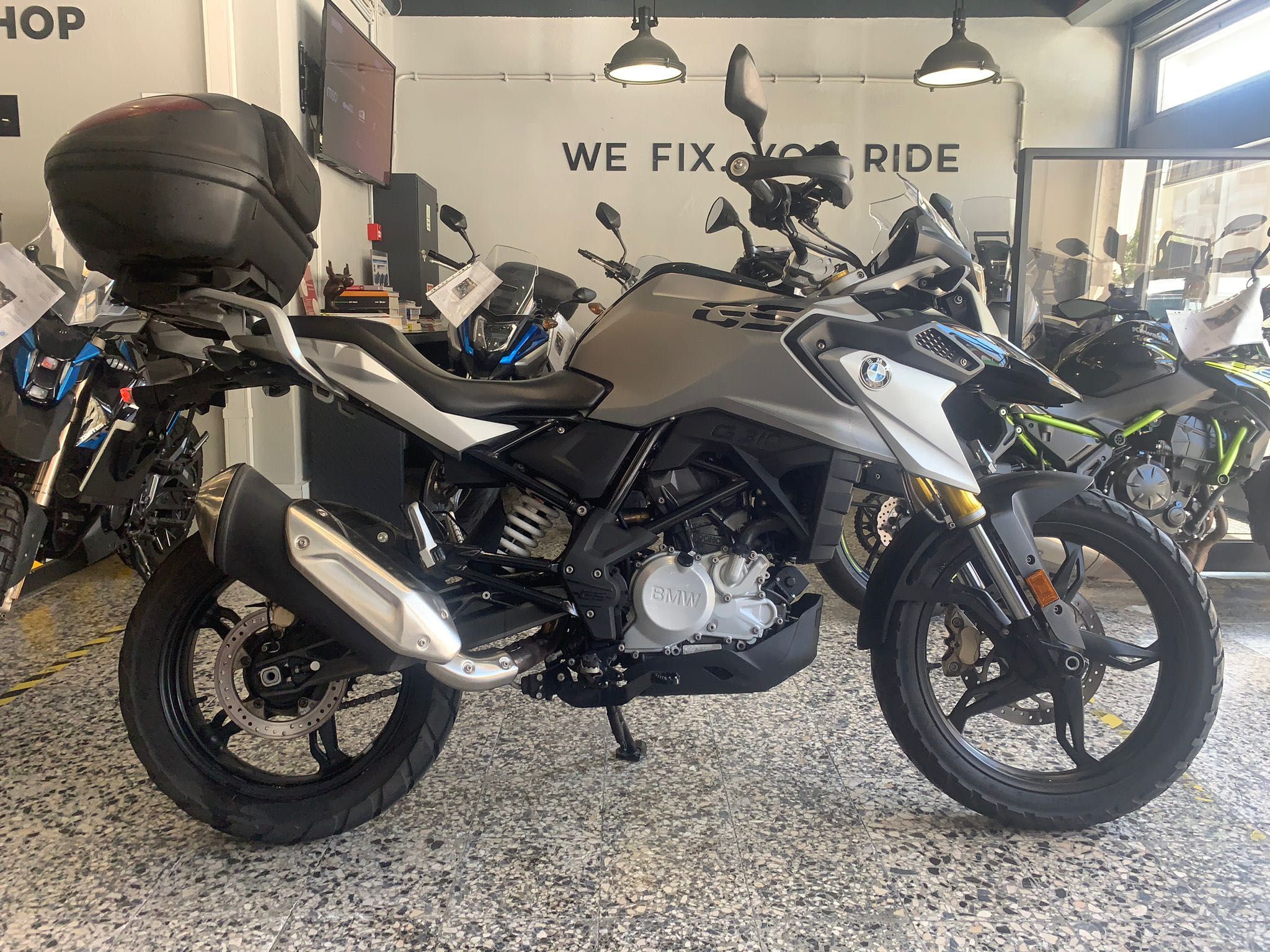 BMW G 310 GS optimo estado Top case 18221 Kms