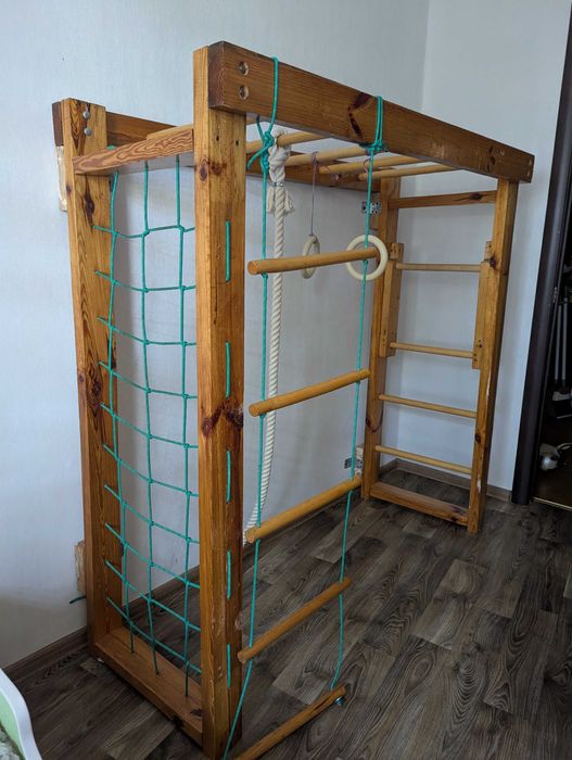 Дитячий спортивний куточок