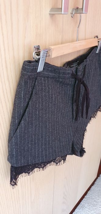 Calções de lã com renda Tamanho M (Zara)