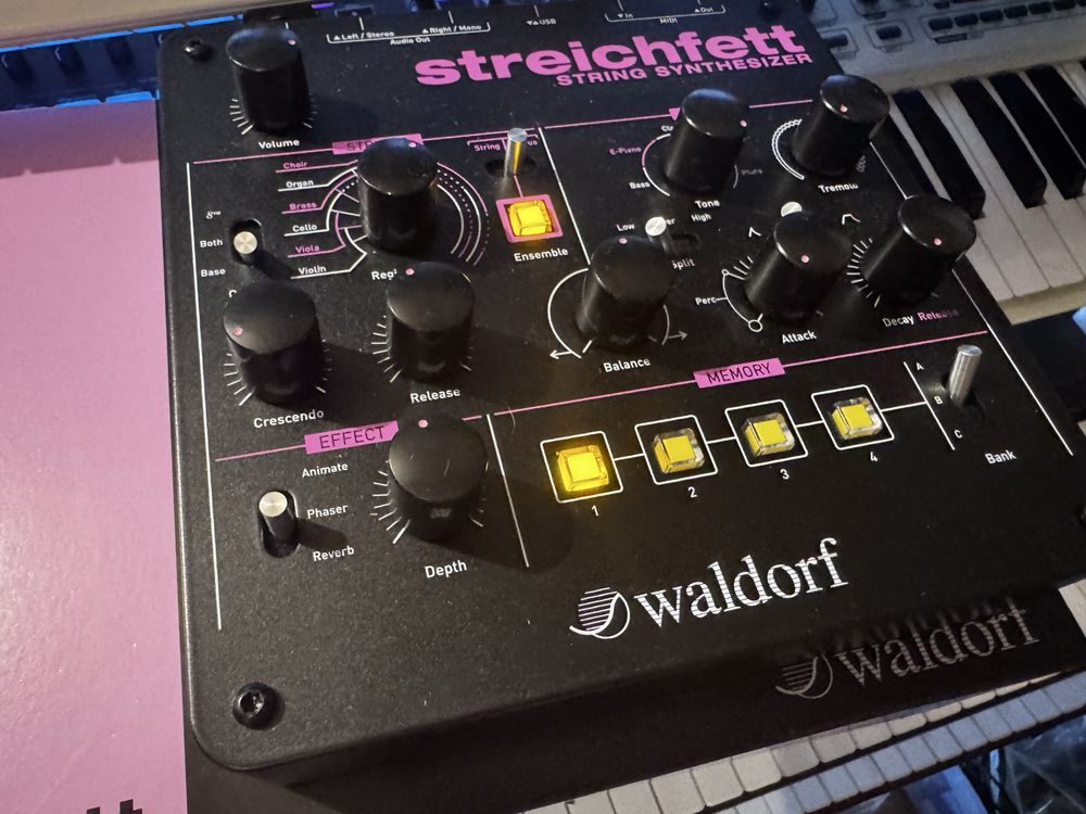 Waldorf Streihfett - cyfrowy string ensemble (klon Solina) stan studio