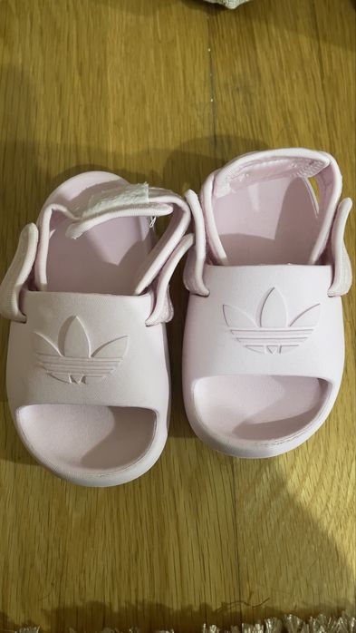 Chinelos adidas criança