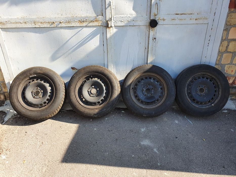 Продам зимнюю резину вместе с дисками 195/65 R15