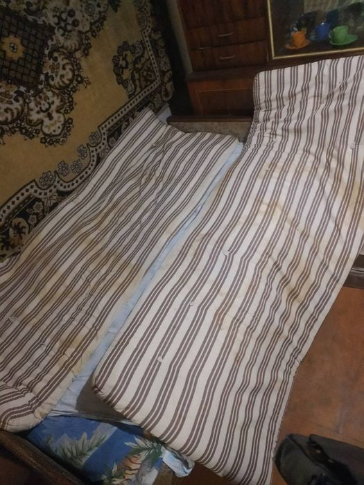 Матраци 2 шт продам по 150