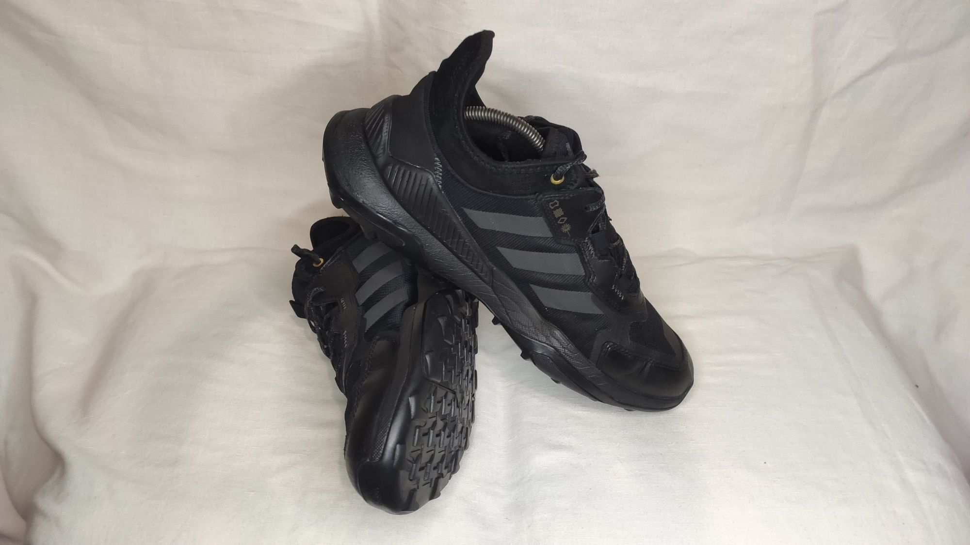 Чоловічі кросівки Adidas Terrex Hyperblue Hiking.Розмір 44