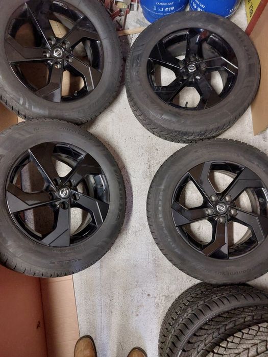 Alufelgi z oponami zimowymi Nissan X-Traill 17"