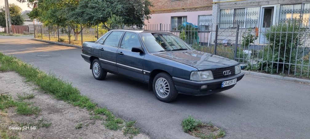 Продам Audi 100с3 г/б