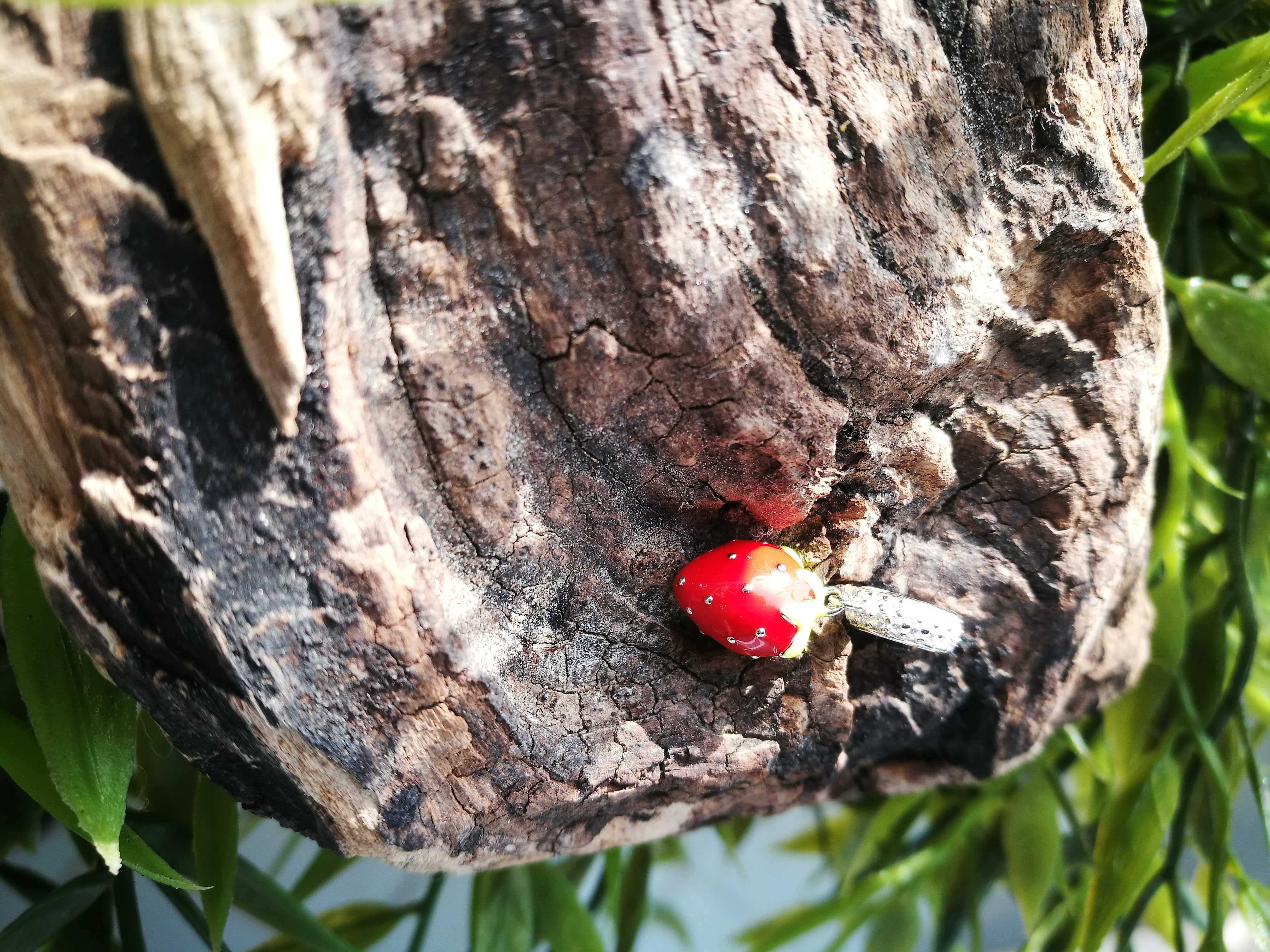 Pandora Charm zawieszka koralik truskawka