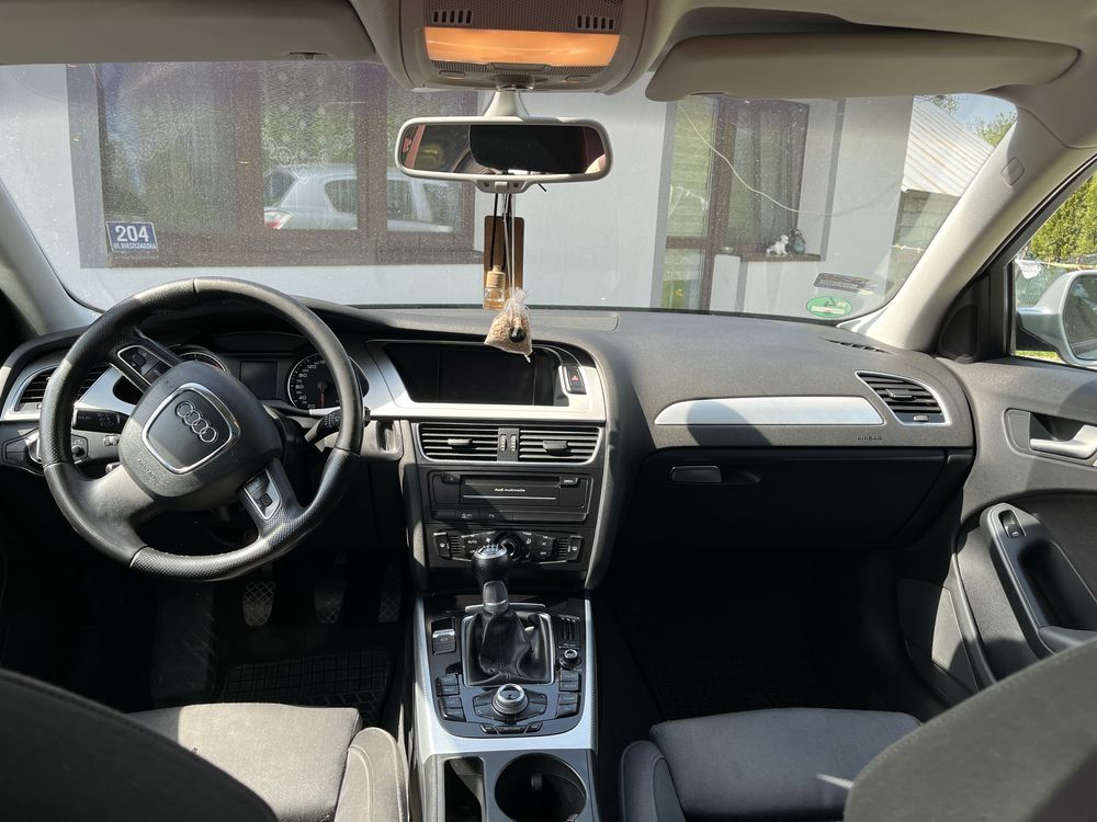 Samochód Audi A4 b8