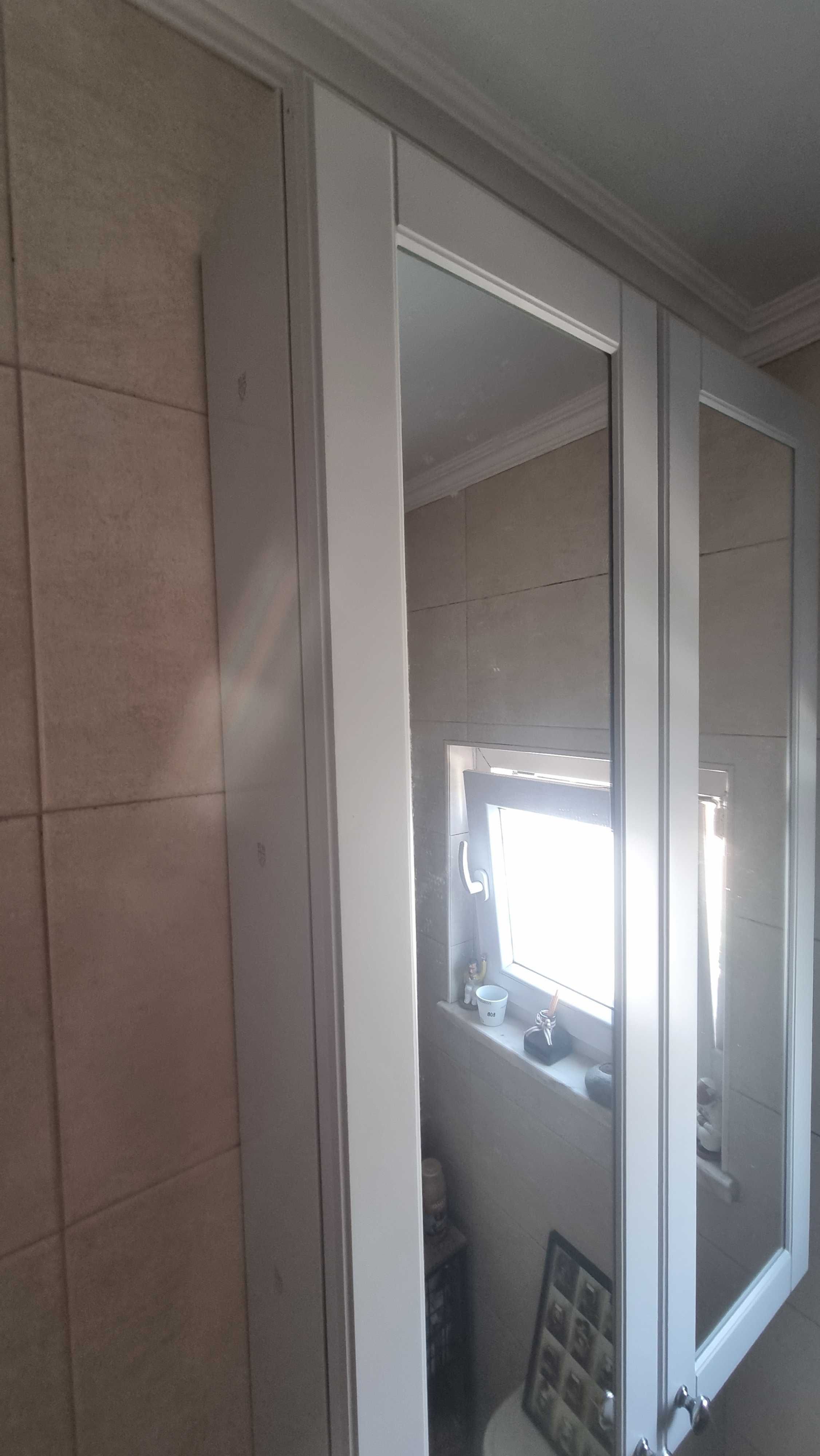 Armário espelhado com portas Casa de Banho
