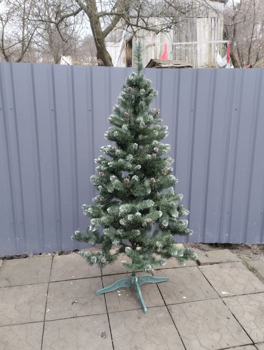 Штучна ялинка з шишками 2.1 м