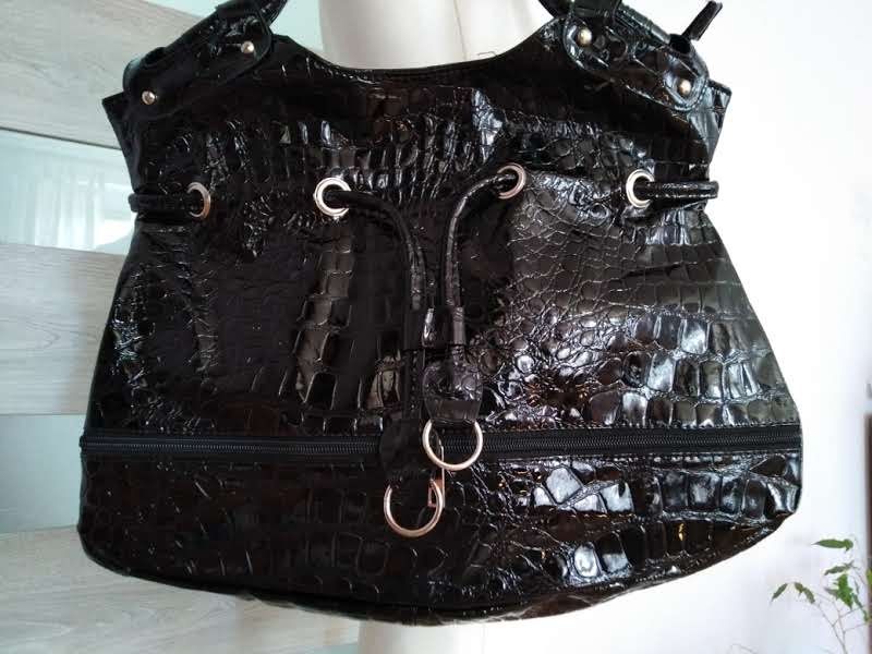 Torebka damska lakierowana czarna nowa r a4