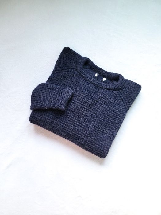 Granatowy sweter z alpaka wełniany puszysty miękki