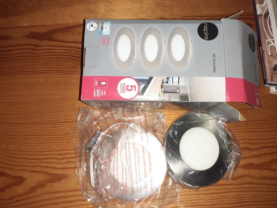 Conjunto três focos de embutir novos