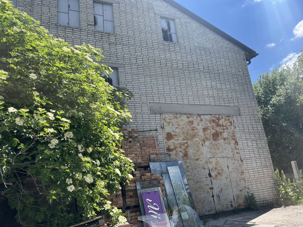 Продаж окремостоячої будівлі вул.Земельна(від власника)