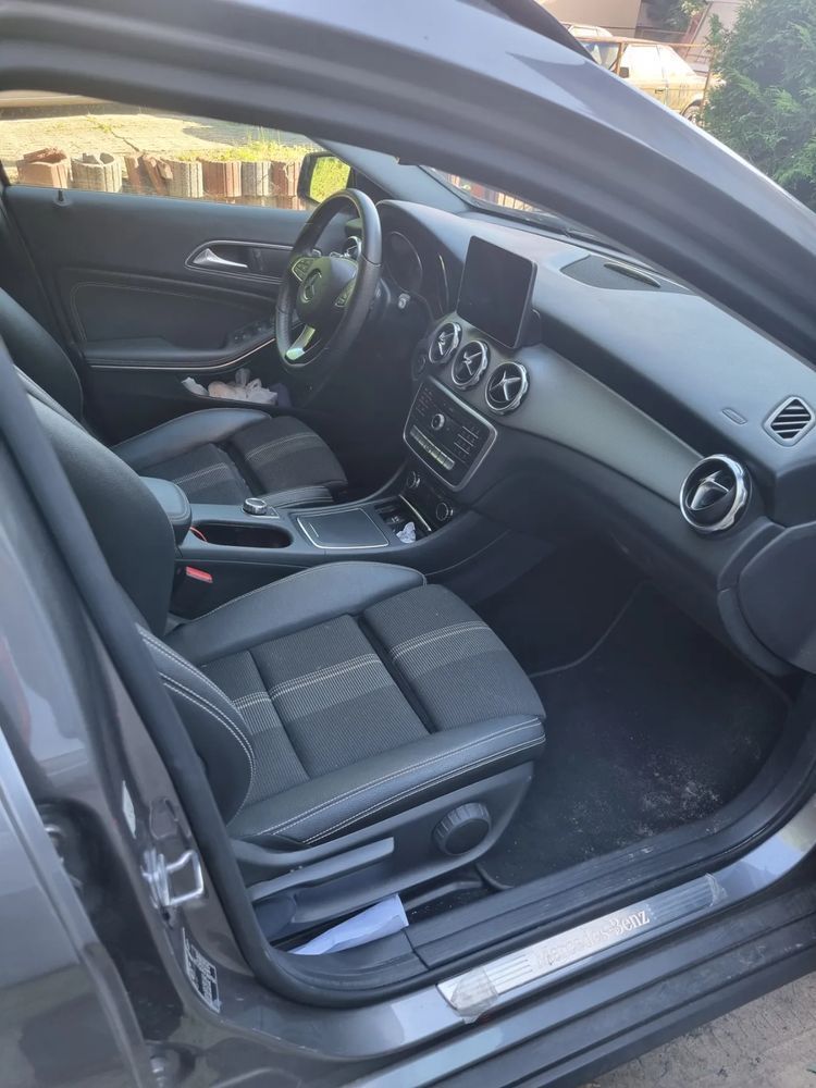 Mercedes-Benz GLA Sprzedam Mercedes GLA 200